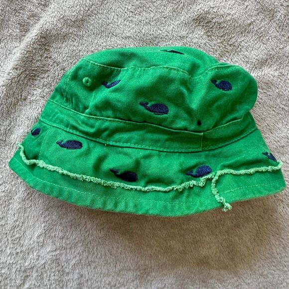 Toddler bucket hat, green with whales - Picture 2 of 4